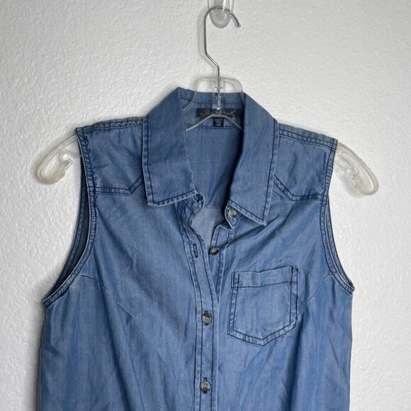 Violet Hearts Womens Top Size XS Blue Sleeveless Button Front Collared Casual - Picture 8 of 13